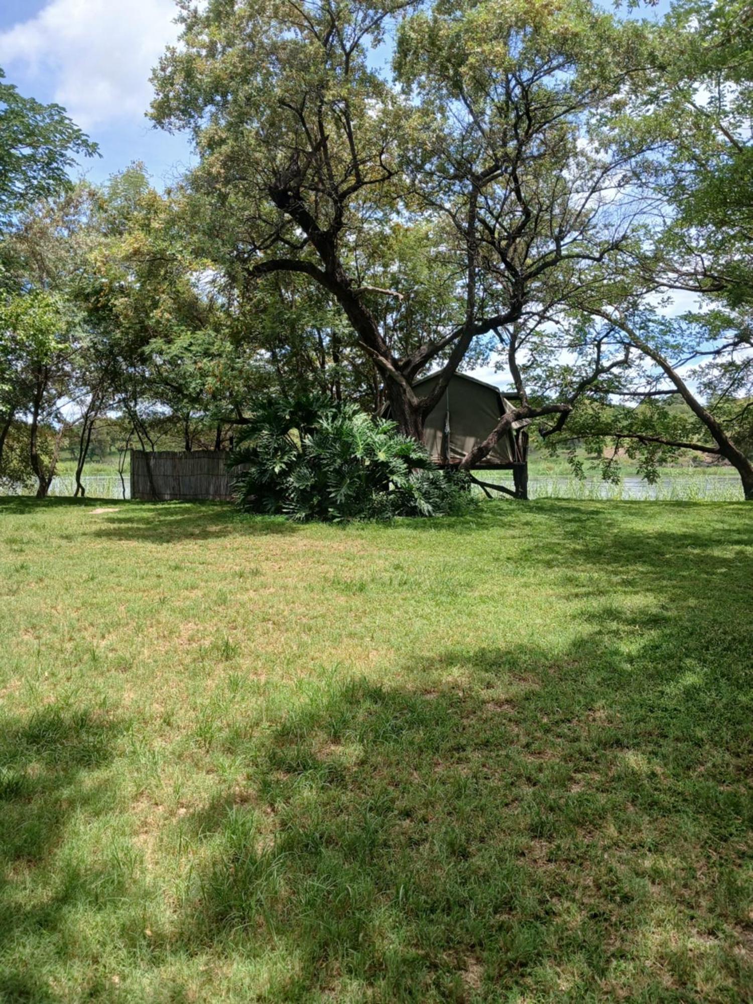 Camp Hogo Kavango Rundu Eksteriør billede