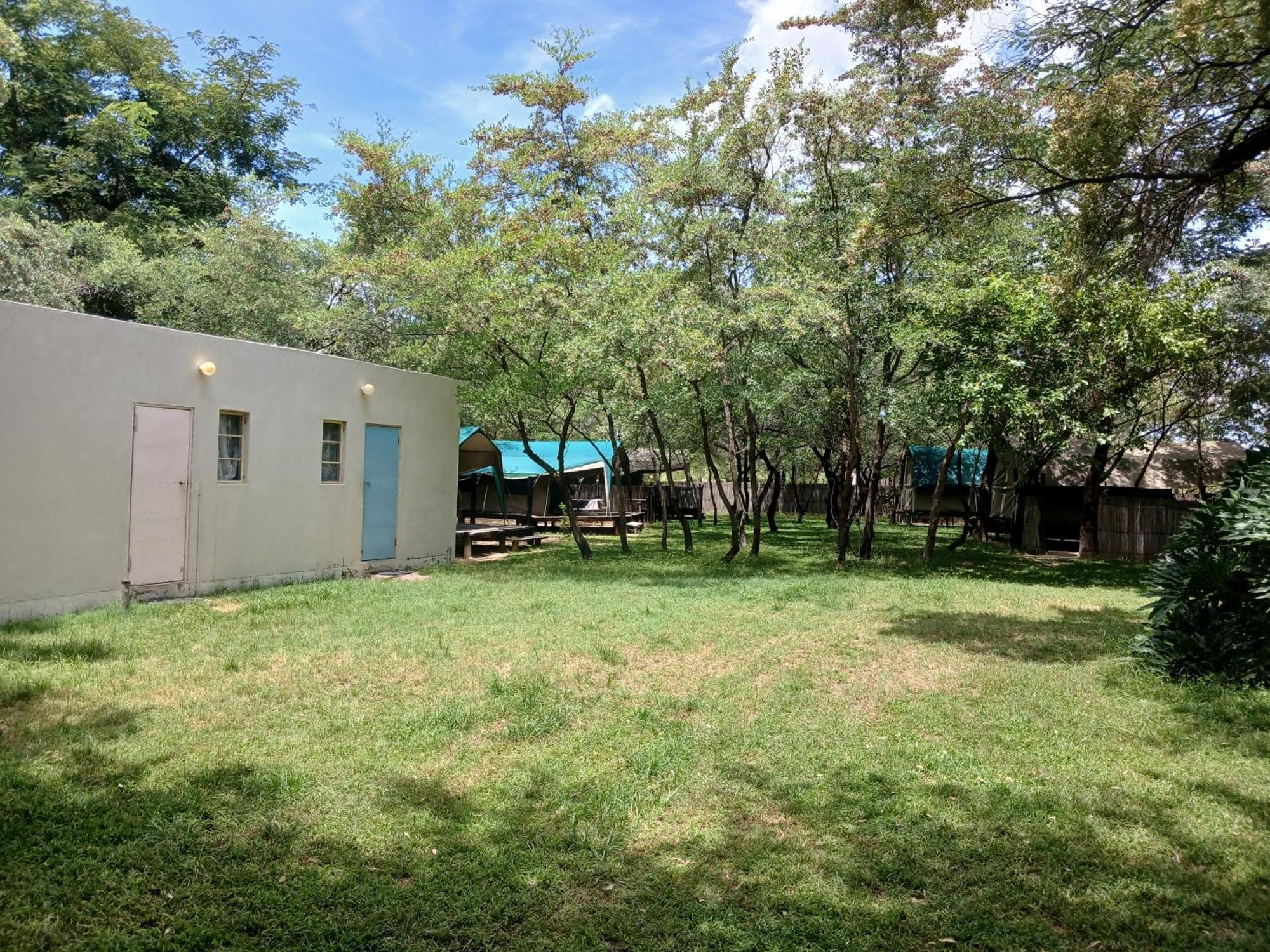 Camp Hogo Kavango Rundu Eksteriør billede