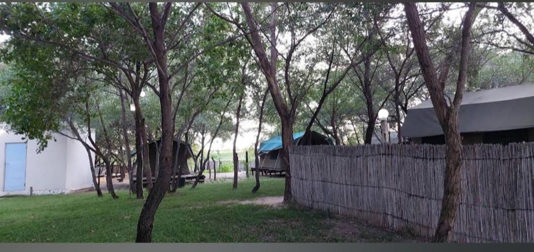 Camp Hogo Kavango Rundu Eksteriør billede